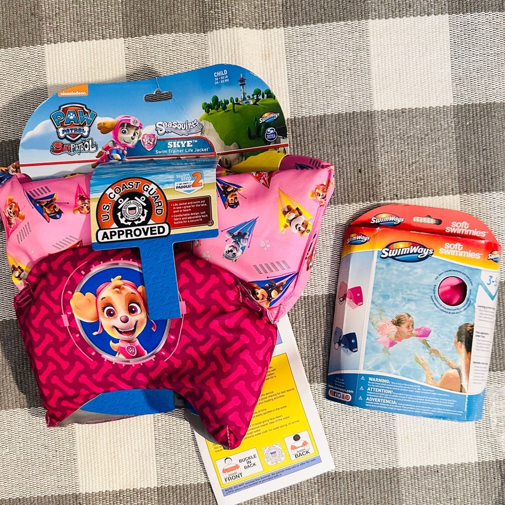 NEW Nickelodeon pink Paw Patrol children girl Life Jacket & arm rings age 3-5